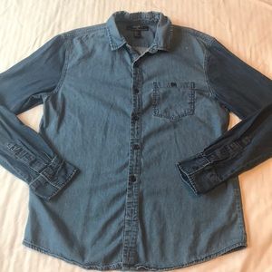 Men’s long sleeve button up
